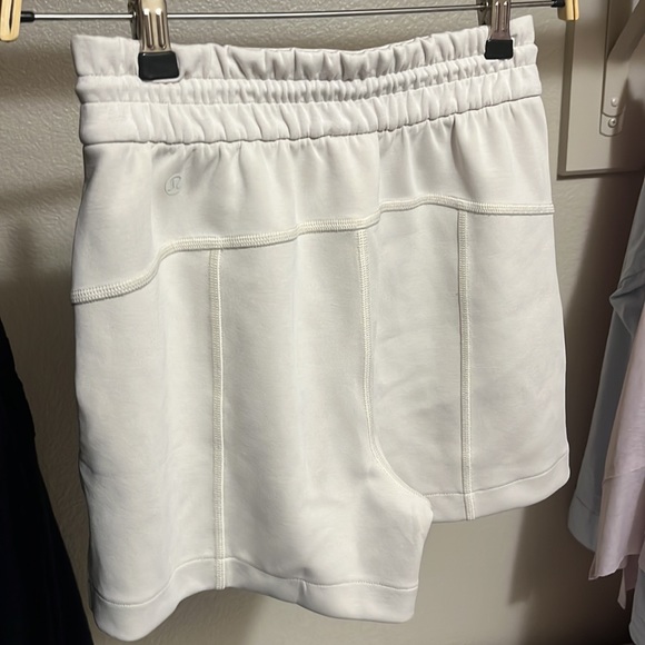 Softstreme High-Rise Short 4” - Picture 2 of 7